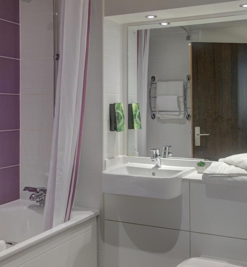 Fortune Huddersfield; Sure Hotel Collection By Best Western المظهر الخارجي الصورة
