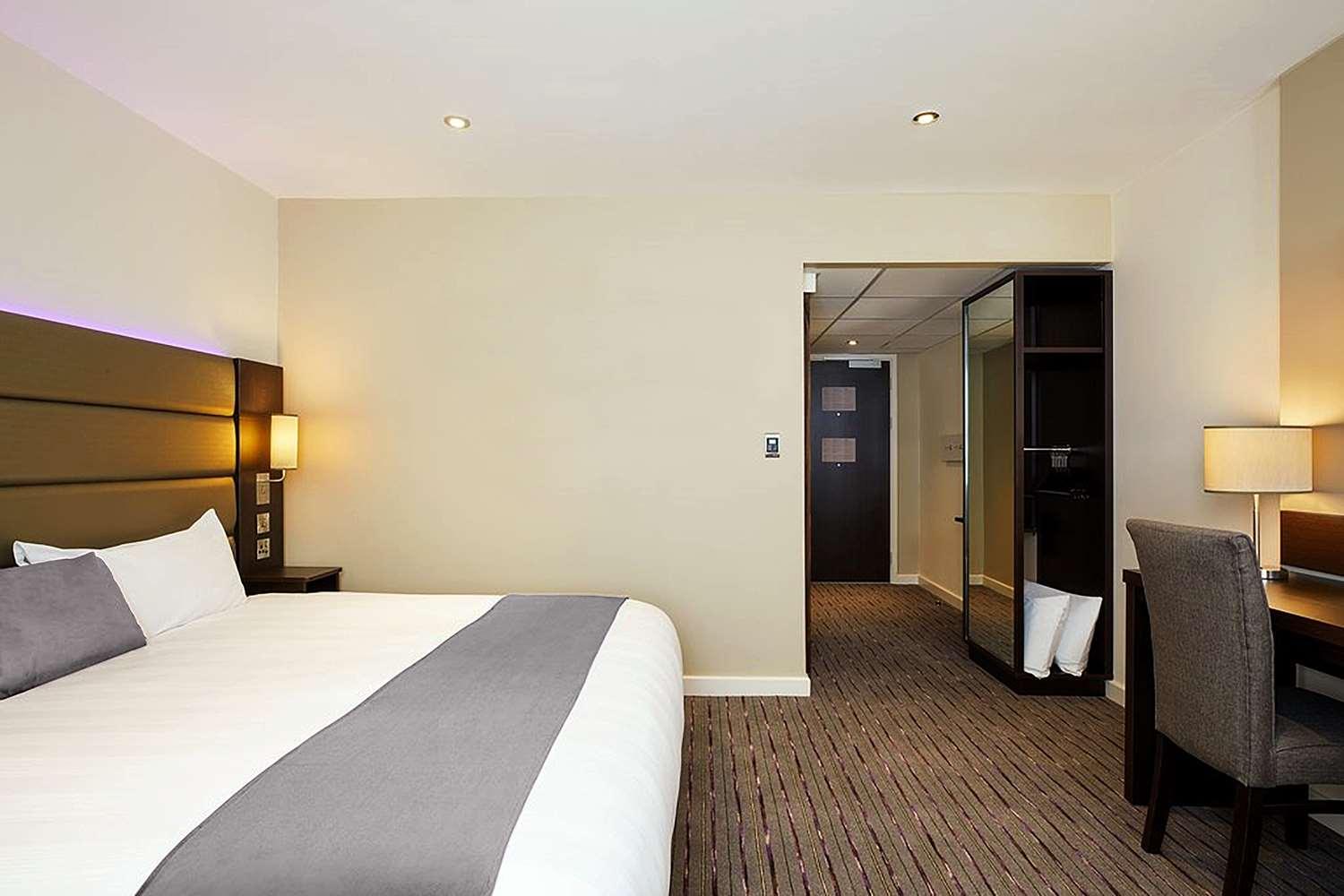 Fortune Huddersfield; Sure Hotel Collection By Best Western المظهر الخارجي الصورة