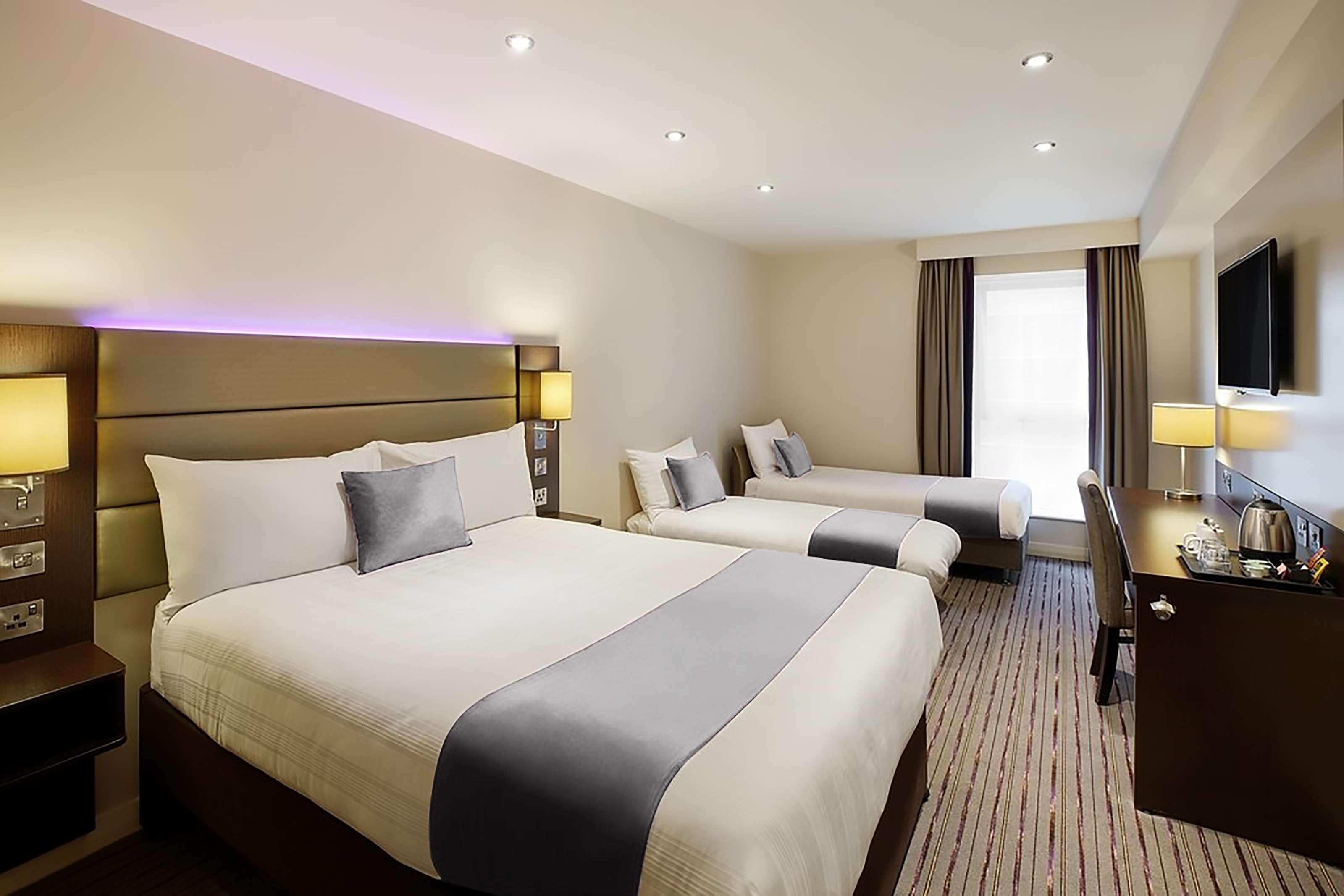 Fortune Huddersfield; Sure Hotel Collection By Best Western المظهر الخارجي الصورة